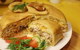 Курник из блинов с курицей, грибами и сыром: рецепт с фото